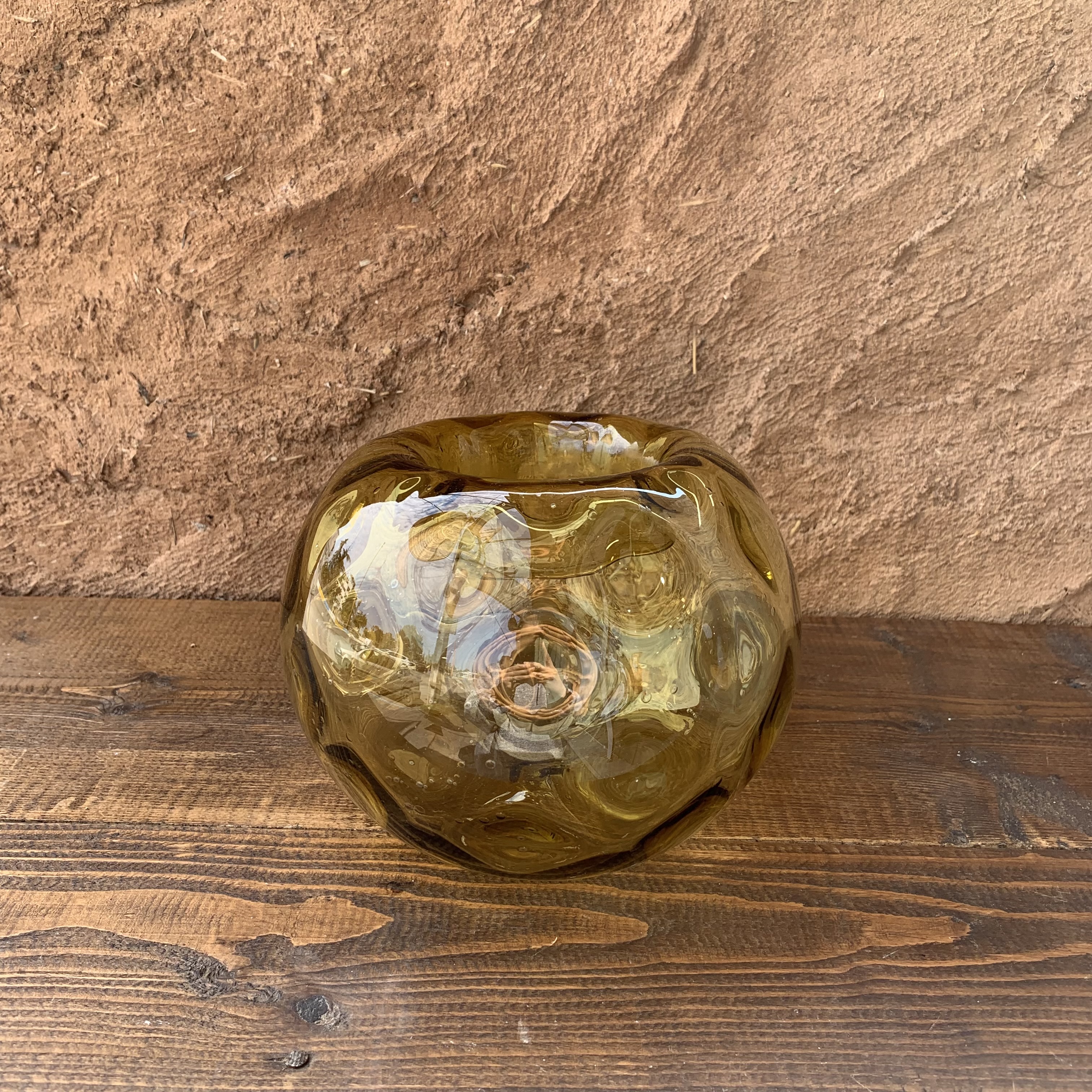 گلدان شیشه ای رنگ عسلی طرح ۱