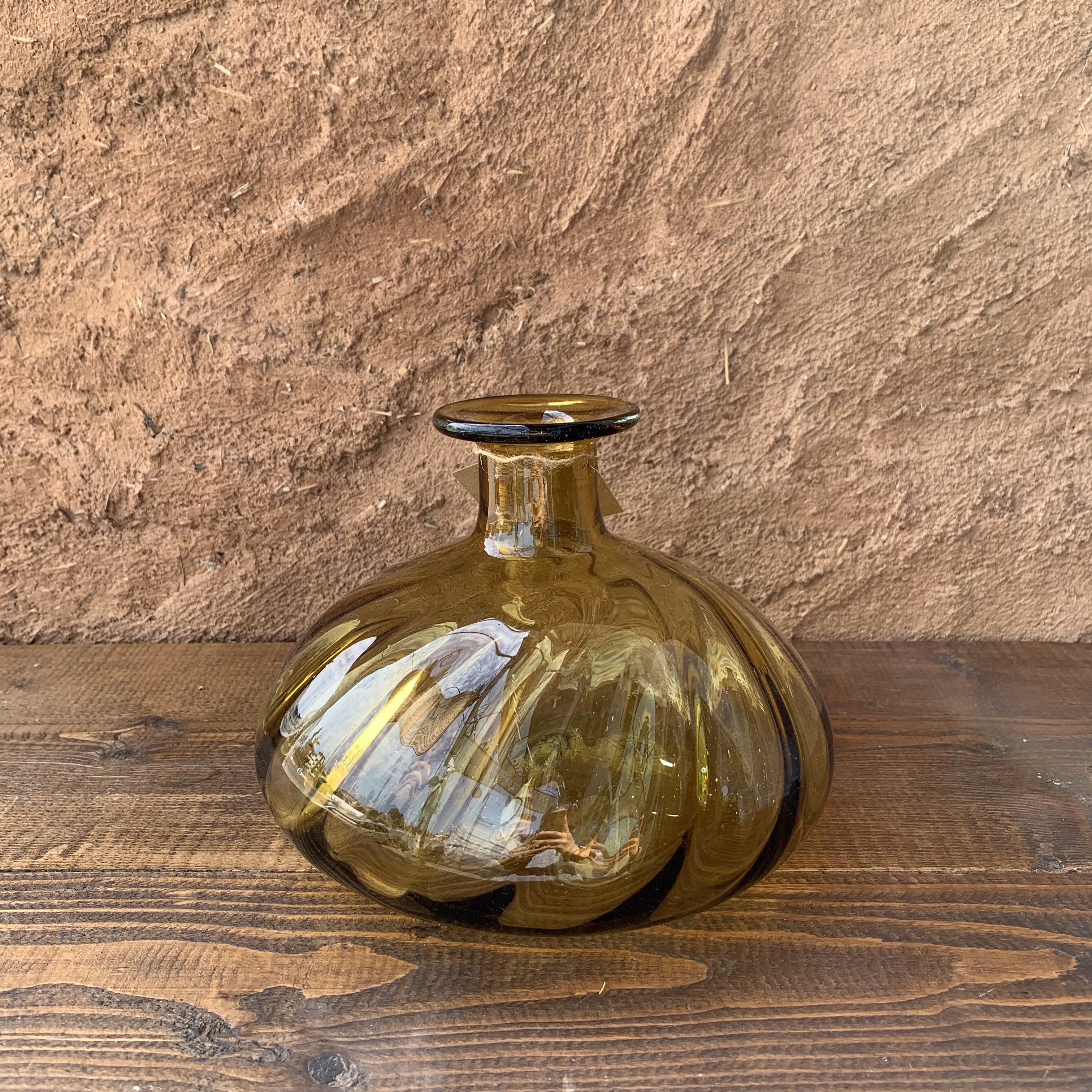 گلدان شیشه ای رنگ عسلی طرح ۲
