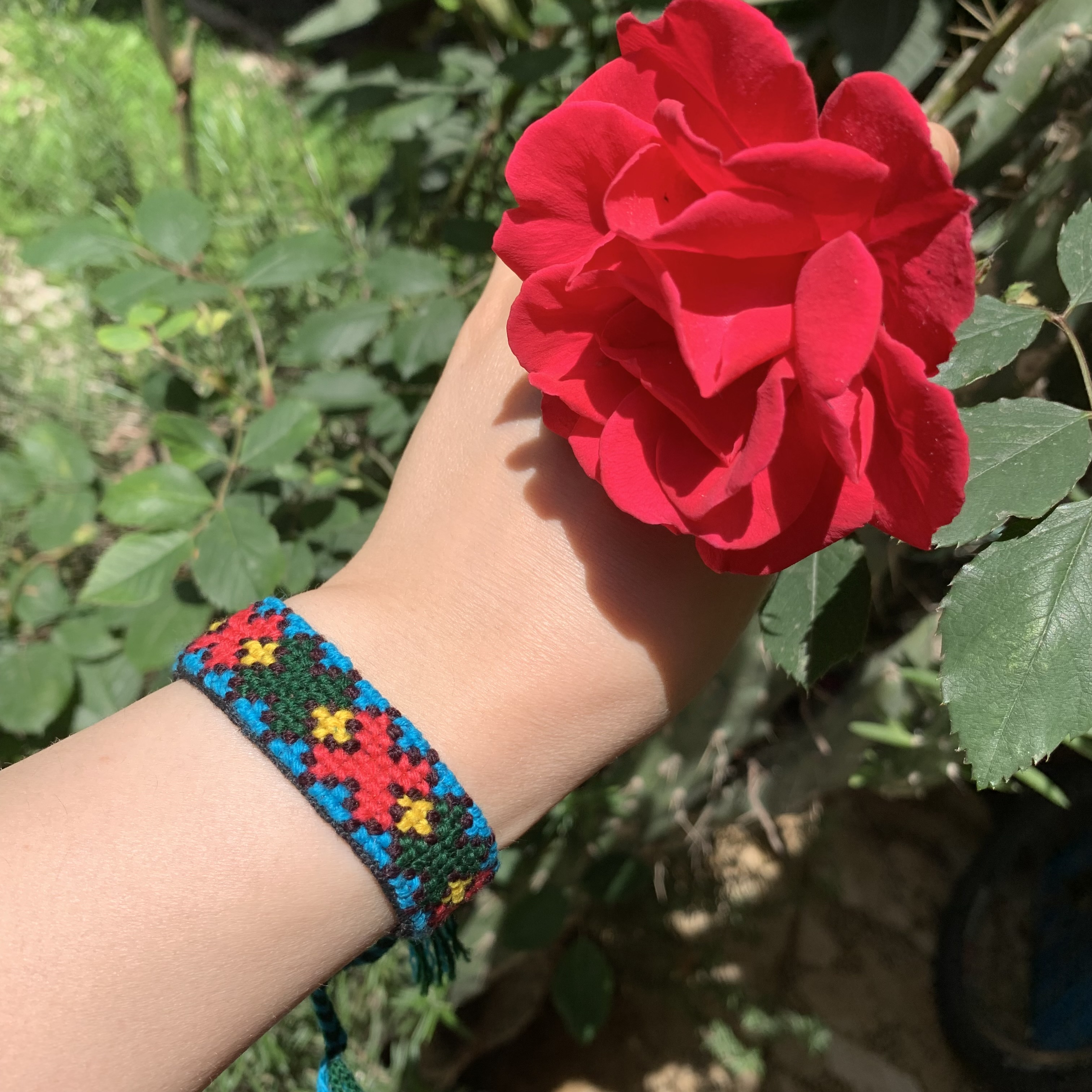 دستبند سوزندوزی عرض۲ سانت (باتنوع)
