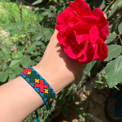 دستبند سوزندوزی عرض۲ سانت (باتنوع)