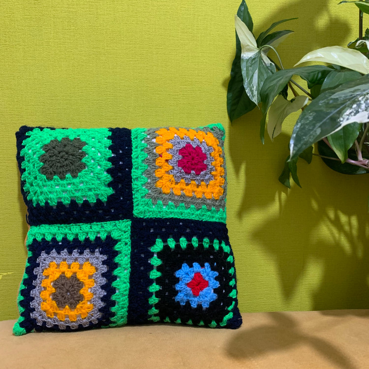 کوسن بافتنی مدل صبور (با تنوع رنگی)